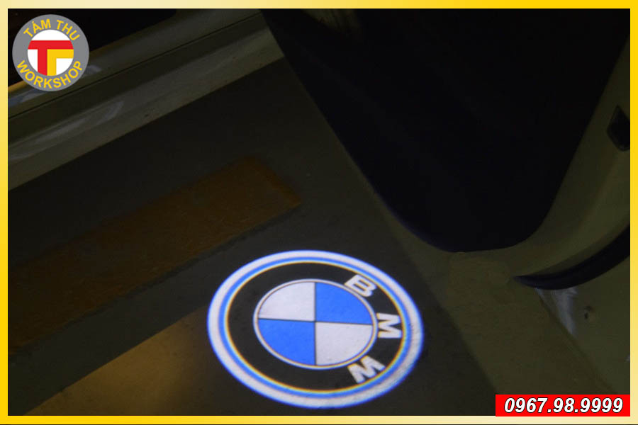 Đèn Soi Logo Cánh Cửa BMW 4